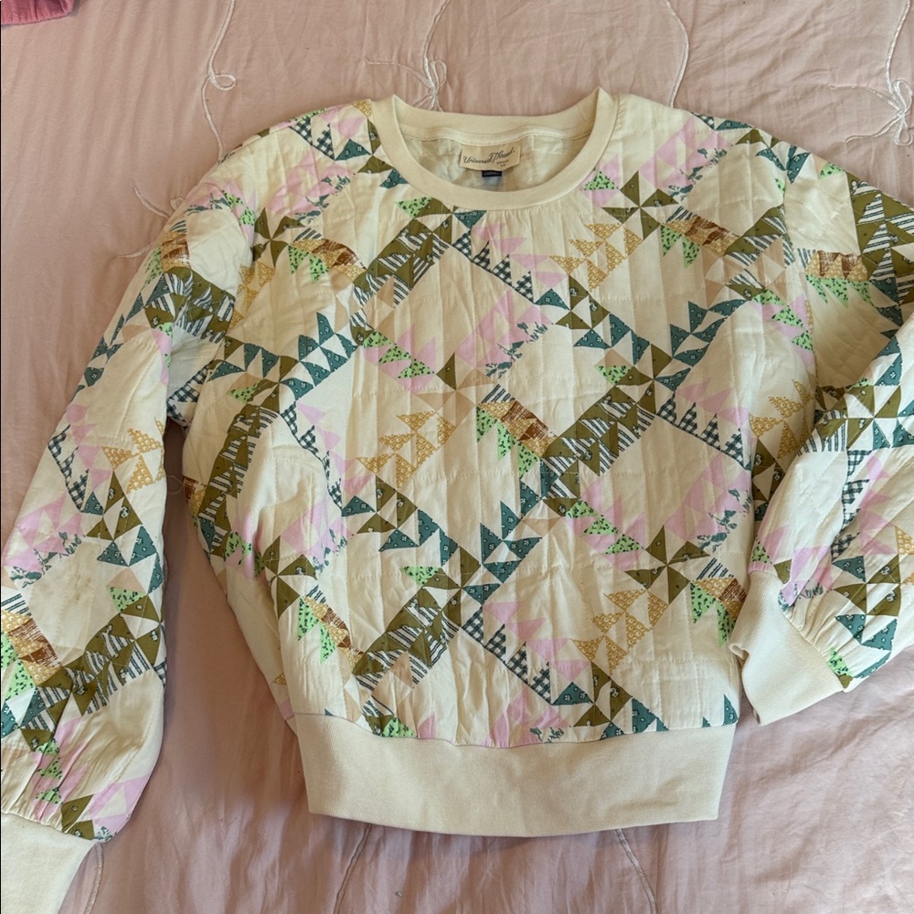 Universal Thread Cream Crewneck Pullover